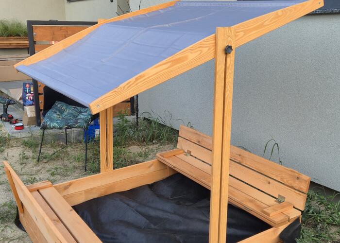 Grajewo ogłoszenia: Sprzedam piaskownicę zakrywana z daszkiem 120x120 cm nowa w kartonie