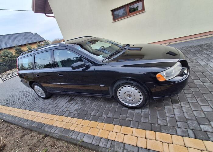 Grajewo ogłoszenia: Sprzedam w dobrym stanie volvo v70 2004r. 2.4 D5przebieg 385tys...